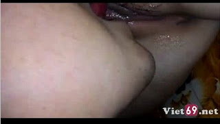 Vét máng nước lênh láng thế này em nào chịu được